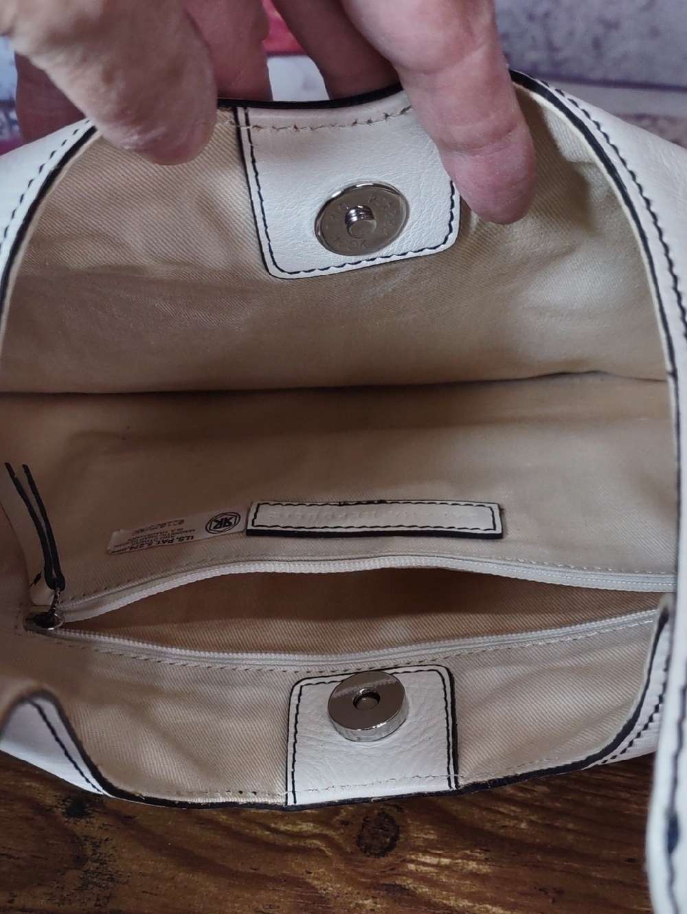 Banana Republic Leather Hobo Bag - Picture 8 of 11